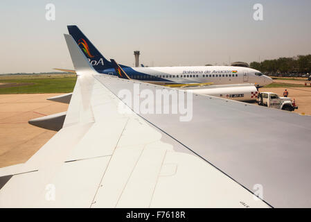 Bolivian airline hi res stock photography and images Alamy