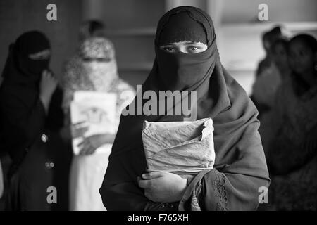 Muslim girl wearing burka, Kashi, Banaras, Benaras, Varanasi, Uttar Pradesh, India, Asia Stock Photo