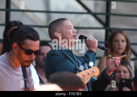 Sydney, Australia. 26 November 2015. Nathaniel performs on the red carpet at The Star, Pyrmont for the Australian Record Industry Awards. Credit:  Copyright: Richard Milnes/Alamy Live News Stock Photo