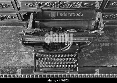 underwood typewriter, old underwood typewriter, antique underwood typewriter, vintage underwood typewriter, Stock Photo