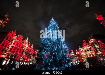 Brussels, Bxl, Belgium. 12th Dec, 2014. Christmas lights show at the Grand Place in Brussels, Belgium on 12.12.2014 The City of Brussels on Thursday 26.11.2015 will announce whether or not the annual event Winter Wonders will start on Friday as planned. by Wiktor Dabkowski © Wiktor Dabkowski/ZUMA Wire/Alamy Live News Stock Photo