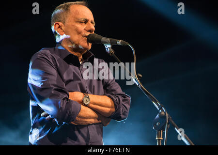 Fontaneto d'Agogna Italy. 25th November 2015. The Italian singer-songwriter and writer ROBERTO VECCHIONI performs live on stage at Phenomenon during the 'Mercante di Luce Tour 2015' Credit:  Rodolfo Sassano/Alamy Live News Stock Photo