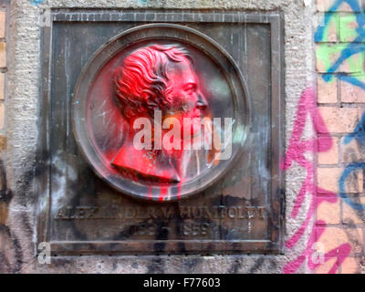 beschmiertes Profil von Alexander Humboldt, Berlin-Wedding. Stock Photo