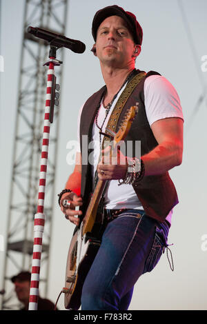 Oshkosh, Wisconsin, USA. 19th June, 2012. Musician KEIFER THOMPSON of Thompson Square performs live at the Country USA Music Festival in Oshkosh, Wisconsin © Daniel DeSlover/ZUMA Wire/Alamy Live News Stock Photo