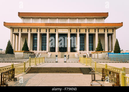 Asia China Mao Memorial In Khotan At Silkroad Stock Photo Alamy