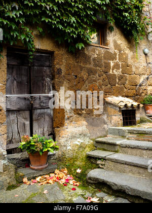 Civita di Bagnoregio "il paese che muore" ("the town that is dying") built over a plateau of friable volcanic tuff in constant erosion - Viterbo, Italy Stock Photo