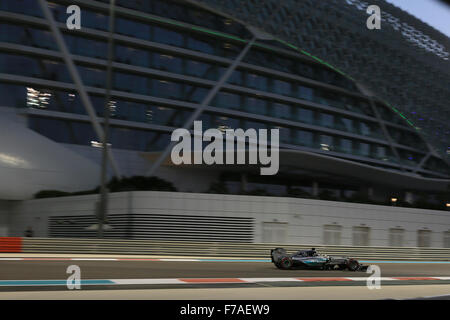 Yas Marina Circuit, Abu Dhabi. 27th Nov, 2015. FIA Formula 1 grand Prix of Abu Dhabi. Friday practise rounds. Mercedes AMG Petronas - Lewis Hamilton Credit:  Action Plus Sports/Alamy Live News Stock Photo