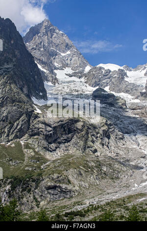 The Mount Blanc seen from the Val Ferret valley, Graian Alps, Italy Stock Photo