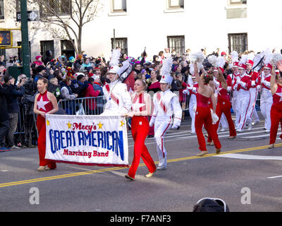 New York, USA. 26th November, 2015. Macy's Day Parade, Thanksgiving Day, New York City Credit:  Frank Rocco/Alamy Live News Stock Photo