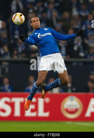 Gelsenkirchen, Germany. 26th Nov, 2015. Schalke's Klaas-Jan Huntelaar ...