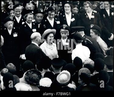 1970 - Queen Elizabeth. © Keystone Pictures USA/ZUMAPRESS.com/Alamy ...