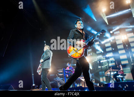 Glasgow, Scotland, UK. 28th Nov, 2015. Charlie Burchill and Jim Kerr of Simple Minds perform at The SEE Hydro on November 28, 2015 in Glasgow,Scotland Credit:  Sam Kovak/Alamy Live News Stock Photo