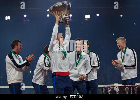 Gent, Belgium, November 29, 2015, Davis Cup Final, Belgium-Great Britain, day three, The Team of Great Britain celebrate winning the Davis Cup 2015 with the trophy Photo: Tennisimages/Henk Koster Stock Photo