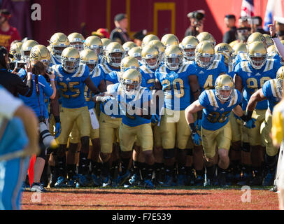 Los Angeles, CA, USA. 28th Nov, 2015. The UCLA Bruins run out onto the field before a game between the UCLA Bruins and the USC Trojans at the Los Angeles Memorial Coliseum in Los Angeles, California. USC defeated the UCLA Bruins 40-21.(Mandatory Credit: Juan Lainez/MarinMedia/Cal Sport Media) © csm/Alamy Live News Stock Photo