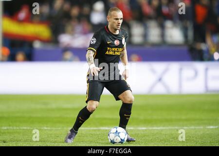 Wesley Sneijder (Galatasaray), NOVEMBER 25, 2015 - Football / Soccer : UEFA Champions League Matchday 5 Group C match between Club Atletico de Madrid 2-0 Galatasaray AS at the Vicente Calderon Stadium in Madrid, Spain. (Photo by Mutsu Kawamori/AFLO) [3604] Stock Photo