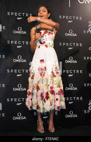 Tokyo, Japan. 30th November, 2015. British actress Naomie Harris speaks during a special red carpet event for Omega and the latest 007 film, Spectre, in Yurakucho Marion on November 30, 2015, Tokyo, Japan. Omega hosted a special red carpet event with Naomie Harris to celebrate its 20 year collaboration with the James Bond franchise along with the release of the newest 007 installment ''Spectre.'' The film opens in Japanese theaters on December 4th. Credit:  Rodrigo Reyes Marin/AFLO/Alamy Live News Stock Photo