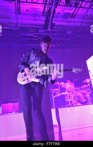 Matthew Healy and The 1975 play to a full house at The Oasis Concert venue in Swindon. Stock Photo