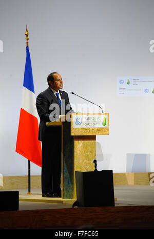 Paris, Paris, France. 30th Nov, 2015. Egypt's President Abdel Fattah al-Sisi gives a speech during the opening day of the World Climate Change Conference 2015 (COP21) at Le Bourget, near Paris, France, 30 November 2015 Credit:  Stringer/APA Images/ZUMA Wire/Alamy Live News Stock Photo