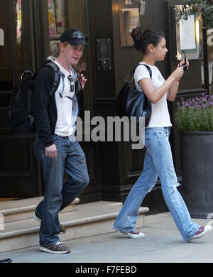 Macaulay Culkin and Girl leaving London Hotel 2006 (credit image©Jack Ludlam)( Stock Photo