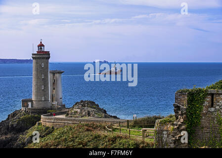 Phare du Petit Minou, lighthouse in the roadstead of Brest, Plouzané, Finistère, Brittany, France Stock Photo