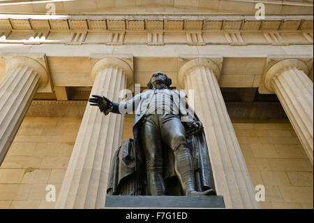 George Washington Statue & Federal Hall National Memorial, on Wall Street, Lower Manhattan, Financial District, New York City. Stock Photo