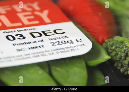Best before label on packaging of a Stir Fry Medley of Kenyan vegetables from Tesco supermarket, England UK Stock Photo