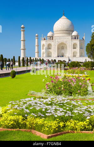 View of Taj Mahal and Mughal gardens, Agra, Uttar Pradesh, India Stock Photo