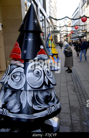 Copenhagen, Denmark. 1st December, 2015. Christmas tree as aart exhibit at stroget infrom Illum department store Credit:  Francis Dean/Alamy Live News Stock Photo