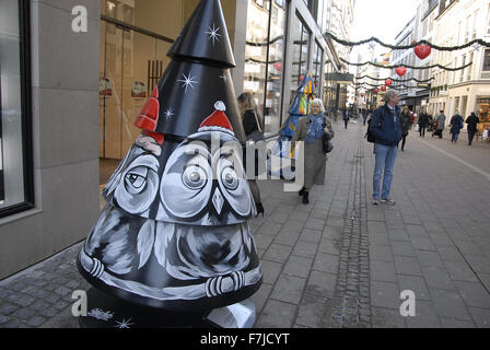 Copenhagen, Denmark. 1st December, 2015. Christmas tree as aart exhibit at stroget infrom Illum department store Credit:  Francis Dean/Alamy Live News Stock Photo