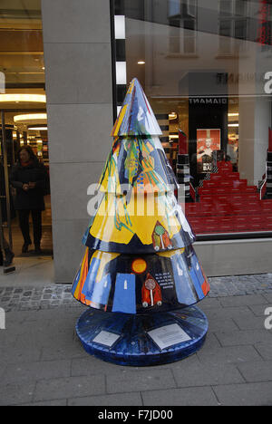 Copenhagen, Denmark. 1st December, 2015. Christmas tree as aart exhibit at stroget infrom Illum department store Credit:  Francis Dean/Alamy Live News Stock Photo