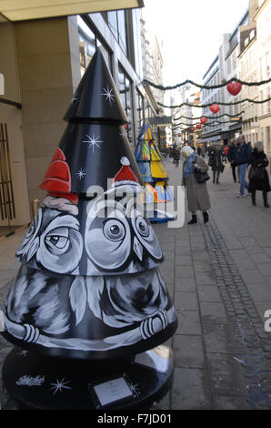 Copenhagen, Denmark. 1st December, 2015. Christmas tree as aart exhibit at stroget infrom Illum department store Credit:  Francis Dean/Alamy Live News Stock Photo