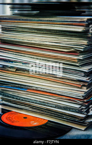 Pile Of Seven Inch Vinyl Records Stock Photo - Alamy