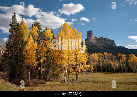 Chimney Peak, Aspens Colors and Courthouse Mountains in the Uncompahgre National Forest, Colorado Stock Photo