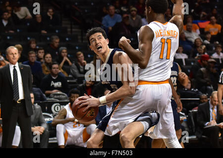 Brooklyn, New York City, USA. 27th Nov, 2015. Yuta Watanabe (George Washington) NCAA : NCAA men's basketball Barclays Center Classic game between George Washington Colonials 73-70 Tennessee Volunteers at Barclays Center in Brooklyn, New York City, United States . © Hiroaki Yamaguchi/AFLO/Alamy Live News Stock Photo