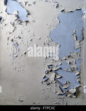 flaking paint from the walls of a disused bunker at the RAF Upper Heyford Base, used by the United States Air Force Strategic Air Command (SAC) strategic bombers and later United States Air Forces In Europe (USAFE) tactical reconnaissance. Dated 2015 Stock Photo