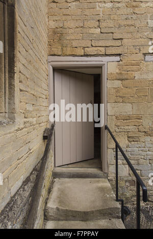 An exterior view of Woolsthorpe Manor, Lincolnshire. Woolsthorpe Manor was the home of the scientist and mathematician Sir Isaac Newton. Stock Photo