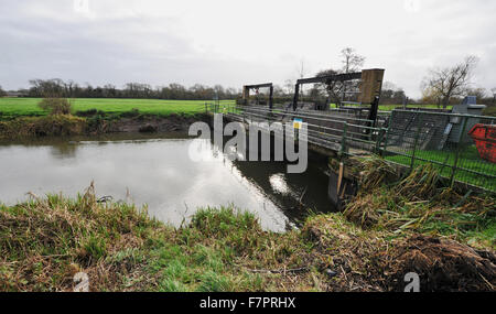 One of the many sluice gates on the River Ouse this one at Barcombe in East Sussex UK Stock Photo