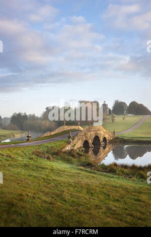 The Oxford Bridge at Stowe, Buckinghamshire. Stowe is an 18th century landscaped garden, and includes more than 40 historic temples and monuments. Stock Photo