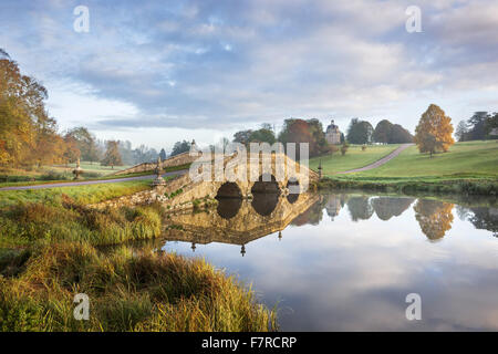 The Oxford Bridge at Stowe, Buckinghamshire. Stowe is an 18th century landscaped garden, and includes more than 40 historic temples and monuments. Stock Photo