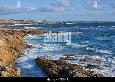 Coastline of the Côte Sauvage and château Turpault at Quiberon, Morbihan, Brittany, France Stock Photo