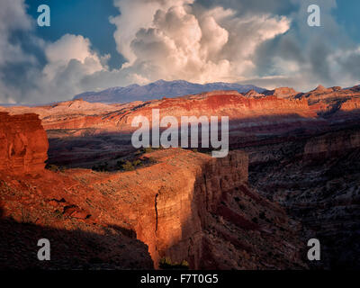 View from Goosenecks Overlook at sunset. Capitol Reef National Park, Utah Stock Photo