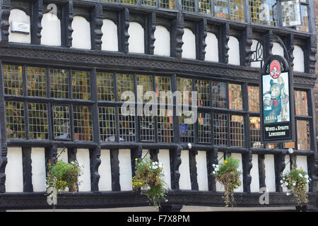 Chester Historic Bear and Billet public house by Bridgegate on Lower Bridge Street in the historic walled city of Chester Stock Photo