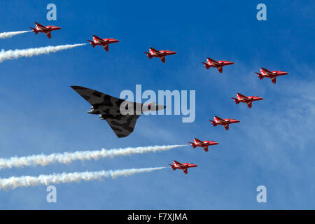 Red Arrows Vulcan Bomber tribute  at Southport air show September 2015 Stock Photo