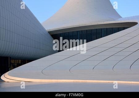 Curves on the Heydar Aliyev Cultural Centre, in Baku, the capital of Azerbaijan Stock Photo