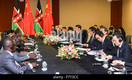 Johannesburg, South Africa. 3rd Dec, 2015. Chinese President Xi Jinping meets with Kenyan President Uhuru Kenyatta in Johannesburg, South Africa, Dec. 3, 2015. Credit:  Xie Huanchi/Xinhua/Alamy Live News Stock Photo
