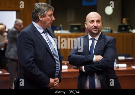 Brussels, Bxl, Belgium. 4th Dec, 2015. Belgian Interior Minister Jan Jambon (L) and Luxembourg Vice Prime Minister Etienne Schneider during interior ministers council (JHA Justice and Home Affairs) at European Council headquarters in Brussels, Belgium on 04.12. Credit:  ZUMA Press, Inc./Alamy Live News Stock Photo