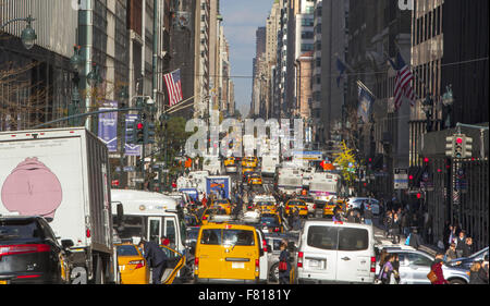 Looking north up Madison Avenue from 42nd St. over the continual daily flow of traffic in New York City. Stock Photo