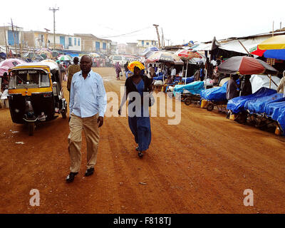 Warrup, South Sudan. 21st Sep, 2015. South Sudanese are seen at a market in Juba, the capital of South Sudan Sept 21, 2015. Photos Andre Forget © Andre Forget/ZUMA Wire/Alamy Live News Stock Photo