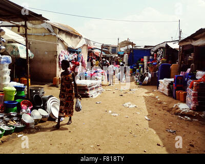 Warrup, South Sudan. 21st Sep, 2015. South Sudanese are seen at a market in Juba, the capital of South Sudan Sept 21, 2015. Photos Andre Forget © Andre Forget/ZUMA Wire/Alamy Live News Stock Photo