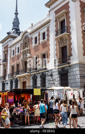 Madrid Spain,Hispanic Centro,Barrio de La Latina,el Rastro flea market,Plaza de Cascorro,Ribera de Curtidores,shopping shopper shoppers shop shops mar Stock Photo